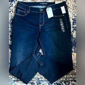Maurices Mid Rise Jegging